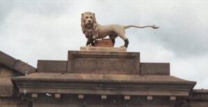 Photograph of the Howard Lion on top of the train station