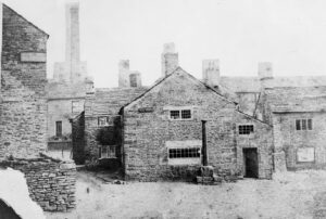Photograph of the old cross, Old Glossop pre 1900
