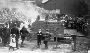 Photograph of the roasting of the Coronation ox in Glossop Market Ground 1911
