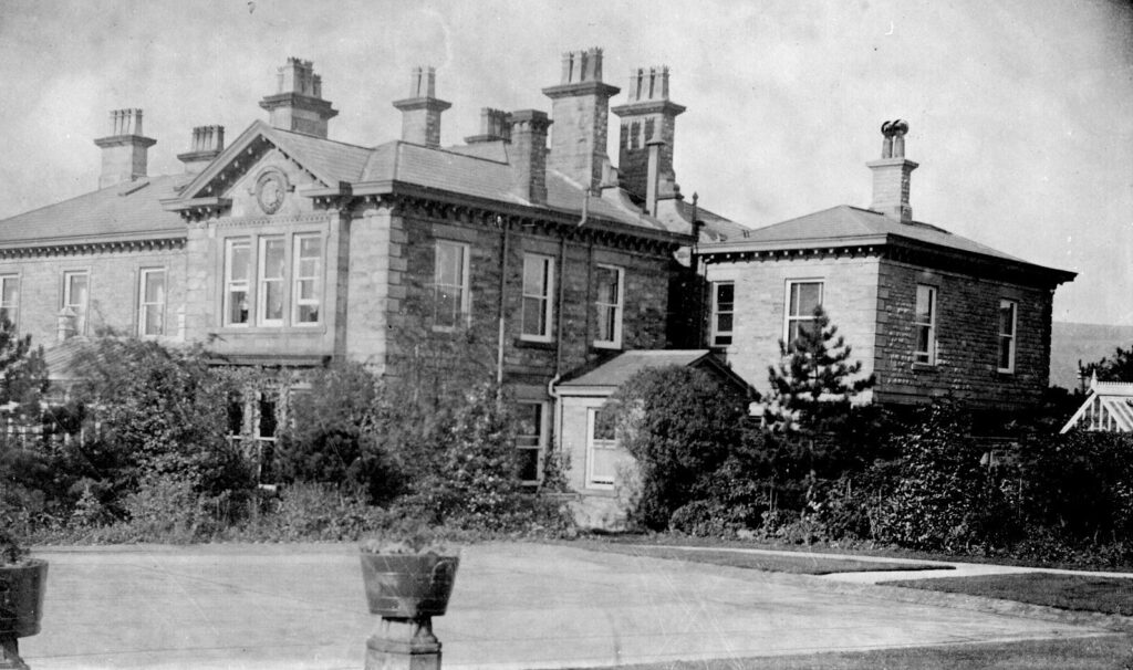 Photograph of Mersey Bank House, Hadfield