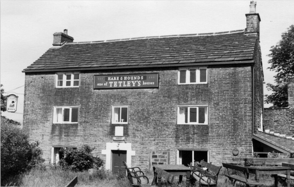 Photograph of the Hare and Hounds Pub in Simmondley