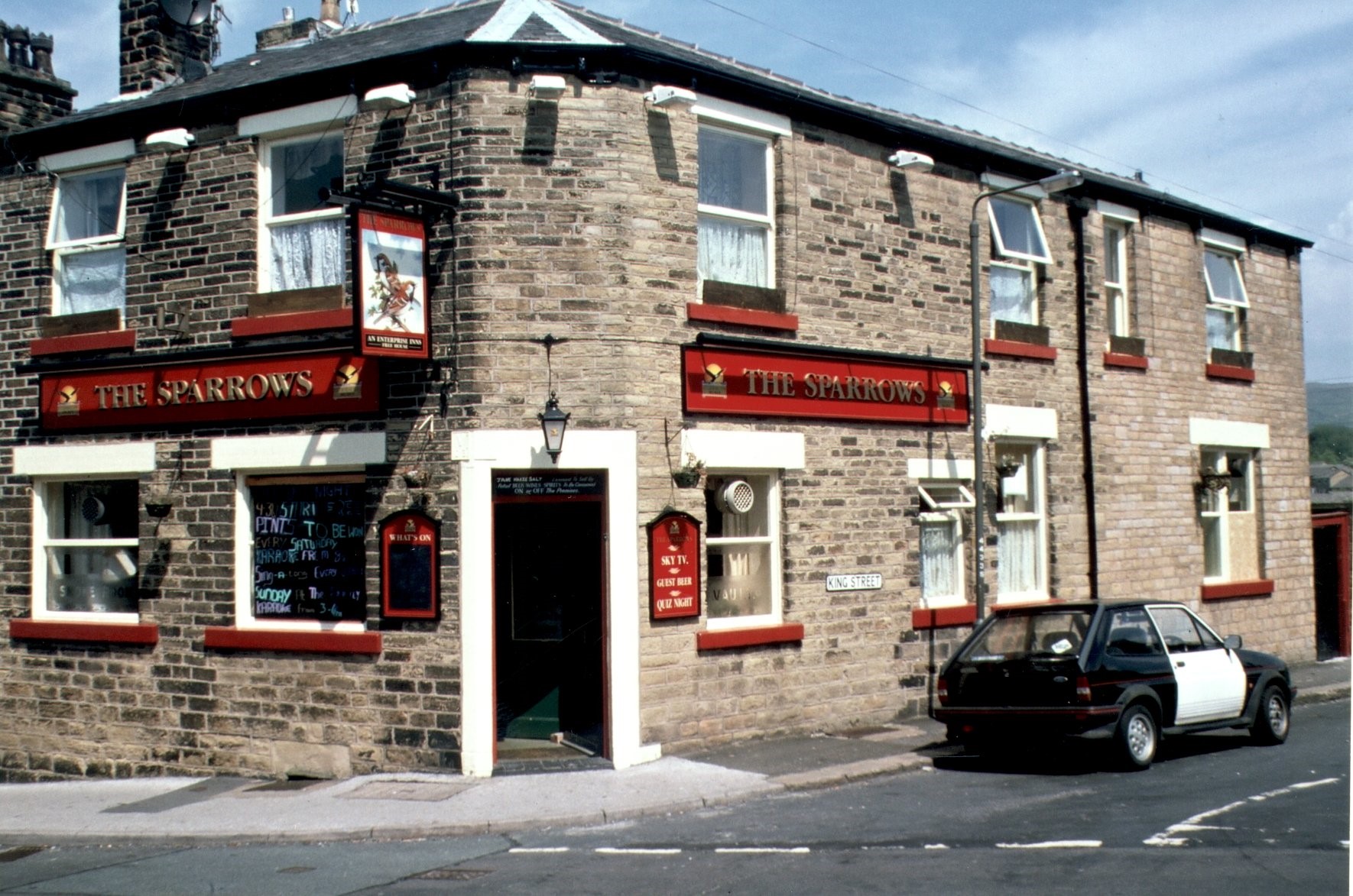 Photograph of the Sparrows pub, Gladstone Street, Whitfield, Glossop