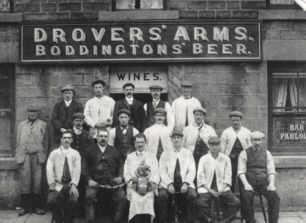 Photograph of a group outside the Drovers Arms, Charlestown, Glossop