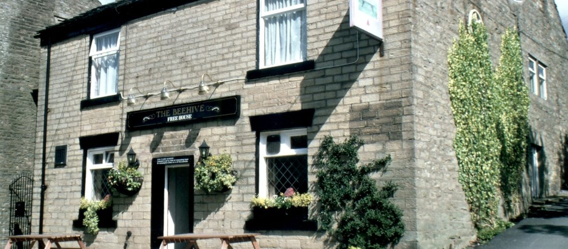 Photograph of the Beehive pub, Hague Street, Whitfield, Glossop